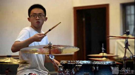 方正天爵士鼓成绩斐然