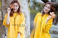 同济校花置身麦田神情陶醉