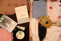 同济校花置身麦田神情陶醉