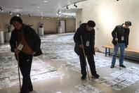 同济校花置身麦田神情陶醉