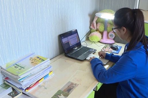 深夜宅家必备技能：教你如何优雅地点美女外卖的实用攻略