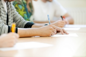 上海教育考试院回应“中考数学疑似泄题”：已报案