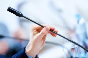中国人社部:今年上半年全国城镇新增就业695万人