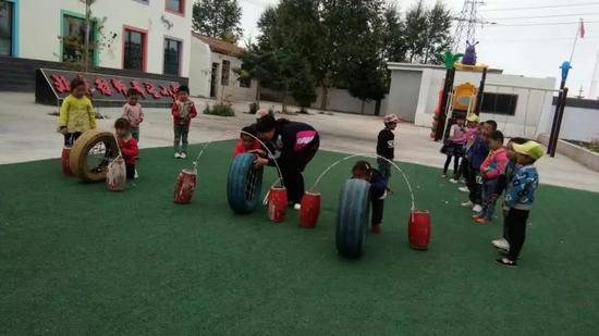 我是乐都山村幼儿园唯一的男性幼教志愿者