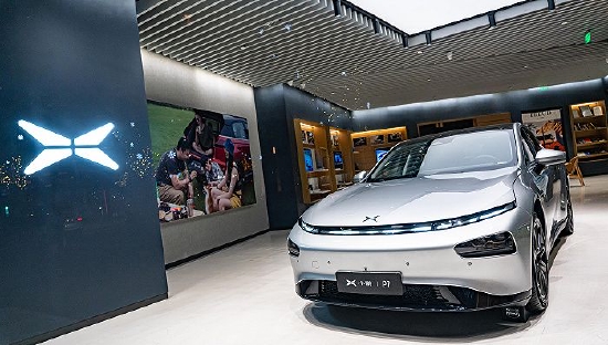 新款P7荷兰起售价超特斯拉Model 3，小鹏汽车海外重新定位为高端品牌？|新势力|小鹏_教育