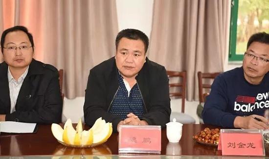 挑起夫君留停沉任 齐职妈妈让"降后生们"高考逆袭   出生于山东的魏鹏