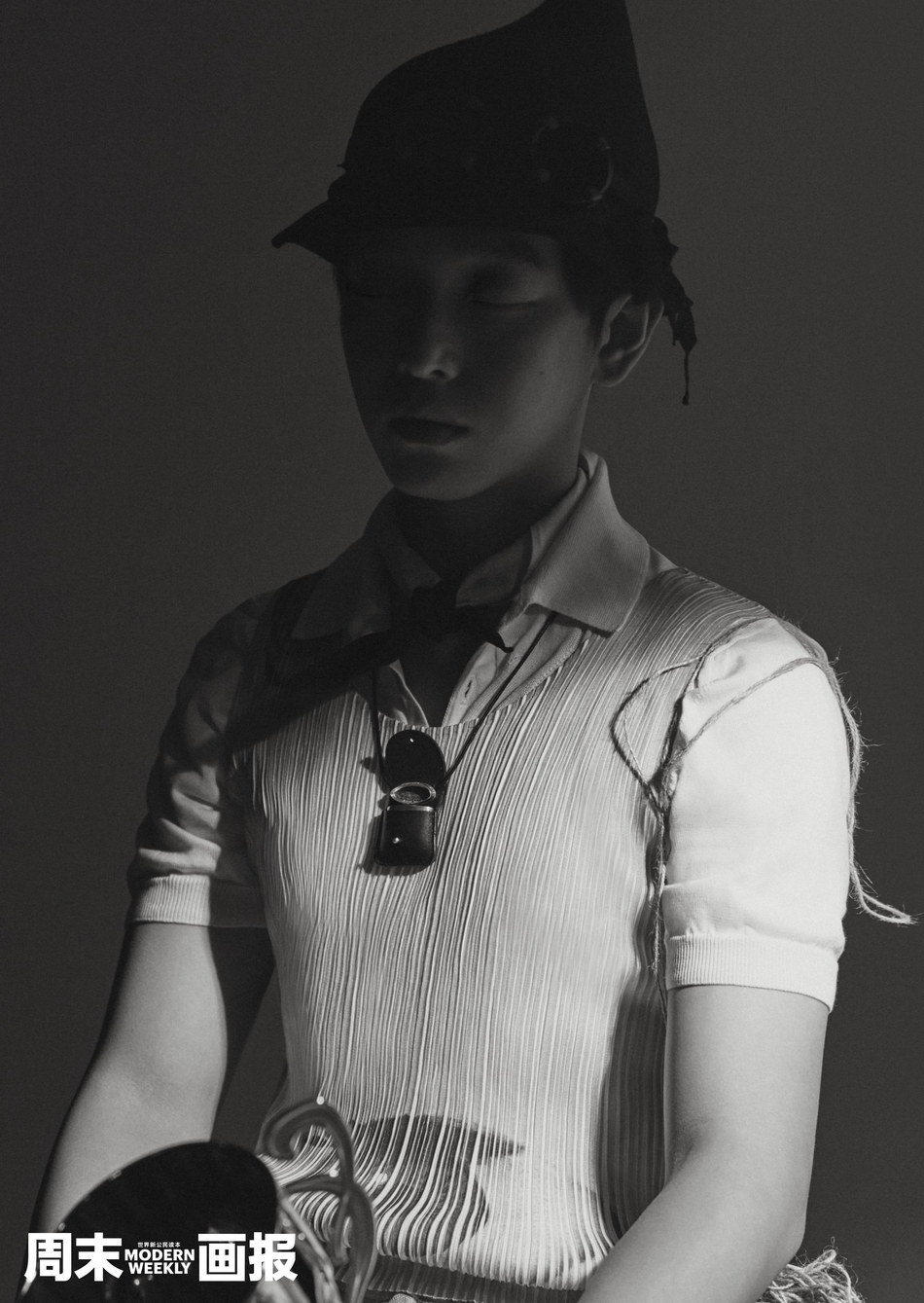 彭昱畅登《周末画报》封面 顺毛造型弥漫着少年感活力_高清图集_新浪