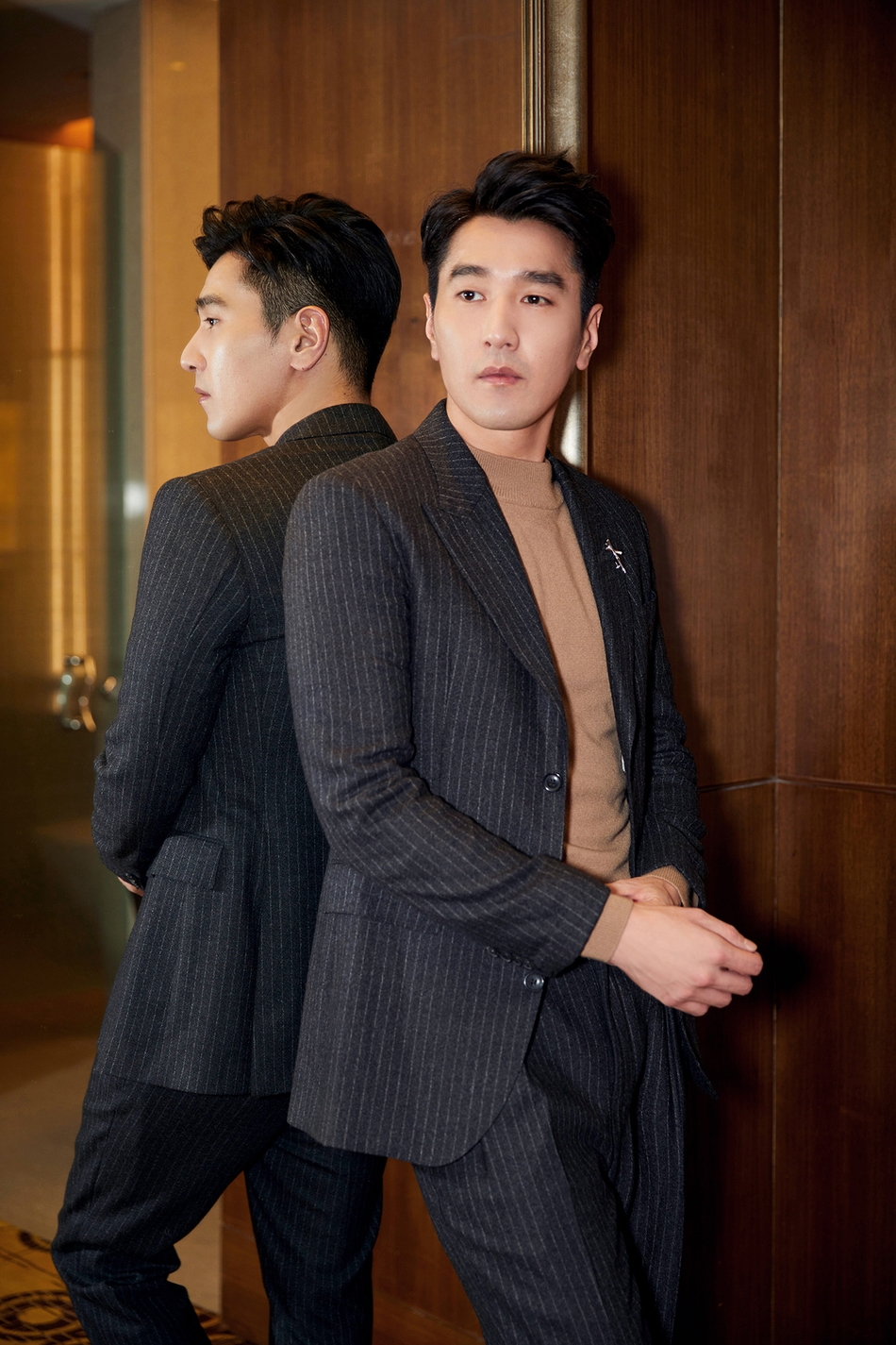 赵又廷出席电影首映礼儒雅潇洒彰显绅士风范