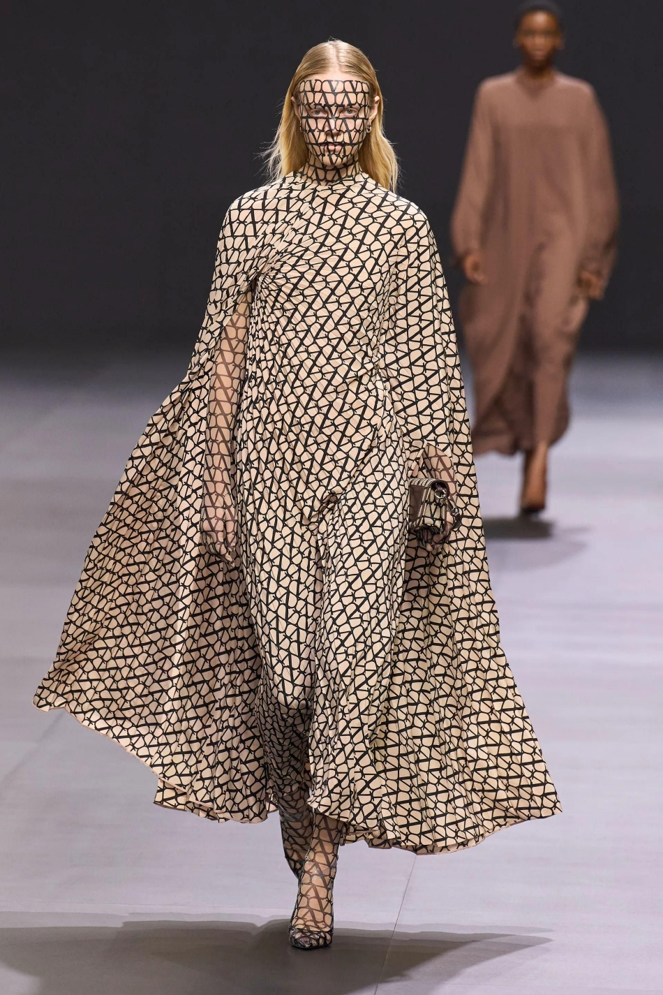 模特们身上的奇装异服你喜欢吗？