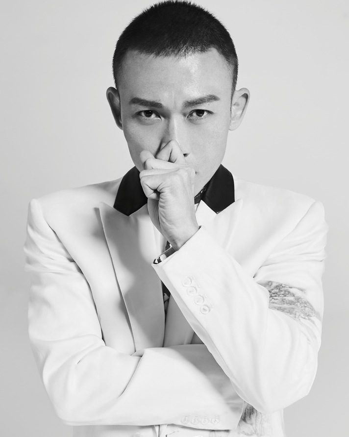 支持   键翻阅图片 列表查看 猜你喜欢 3 / 10 近日,聂远,吴谨言为