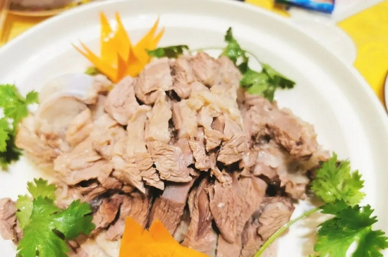 为了吃一口正宗羊肉自驾700公里 挖到了年度最爱的美食高地