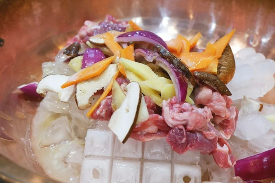 为了吃一口正宗羊肉自驾700公里 挖到了年度最爱的美食高地