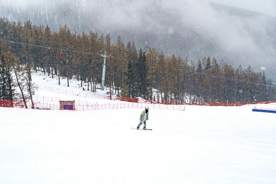 @可可托海国际滑雪度假区