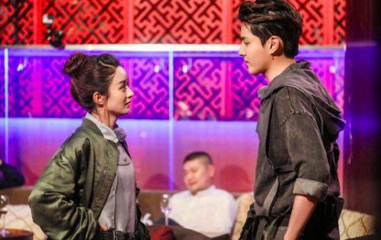 赵丽颖吴亦凡小区拍节目引业主报警 警方出面澄清