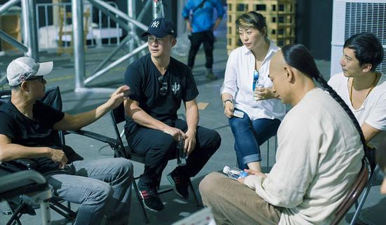 吴京探班电影功夫联盟有望与赵文卓合作