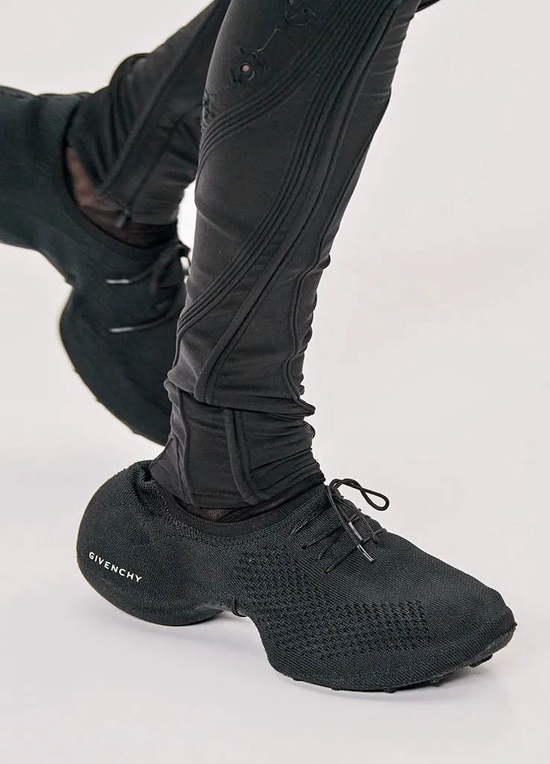 GIVENCHY TK360 | Via GIVENCHY & VOGUE