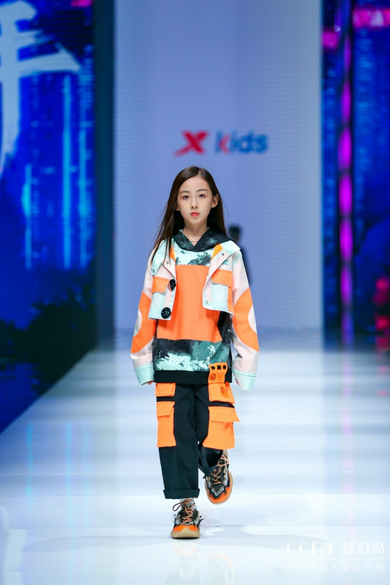 特步儿童大国少年