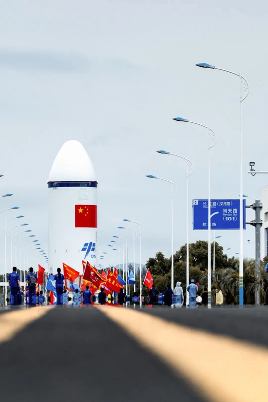 Wenchang Road full of aerospace features. Photography/Fly_To_Space