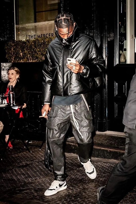  LeBron James / Travis Scott