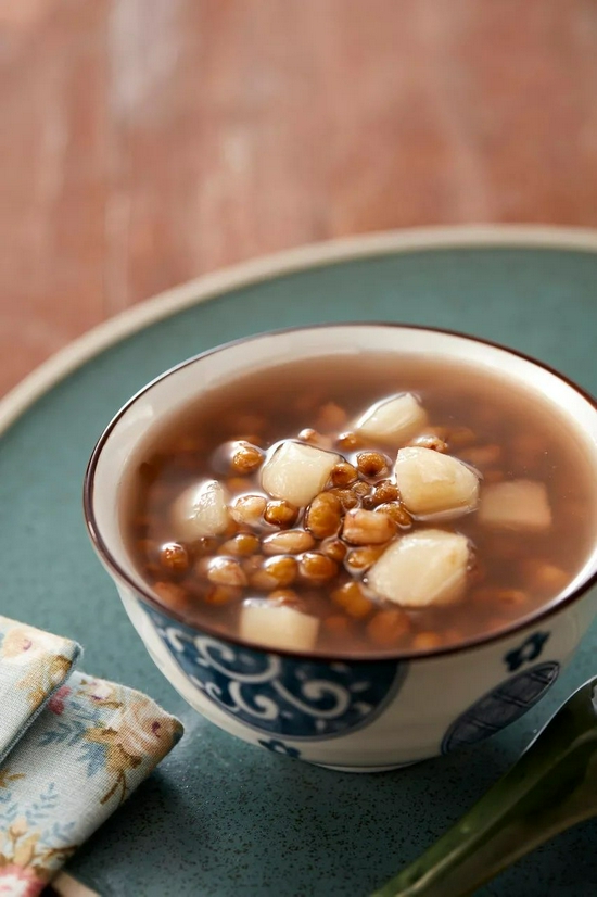 绿豆马蹄糖水,搭配空调食用更佳 图/图虫创意