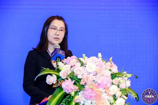 中国整形美容协会常务副秘书长朱美如做了《树立医美品牌 共建良好生态》的发言