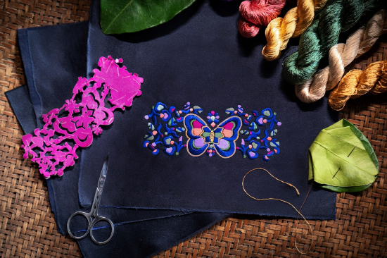 以蝴蝶系列为灵感创作的苗绣珠宝包绣片