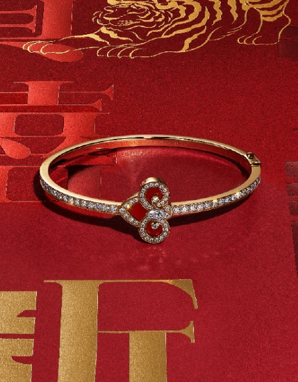 Tiffany & Co. 蒂芙尼Keys系列新春限量款18K黄金镶嵌红玉髓及铺镶钻石鸢尾花造型手镯