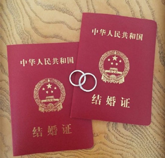 晒结婚证2011年在清穿剧《步步惊心》中饰演内敛睿智,外冷内热的雍正