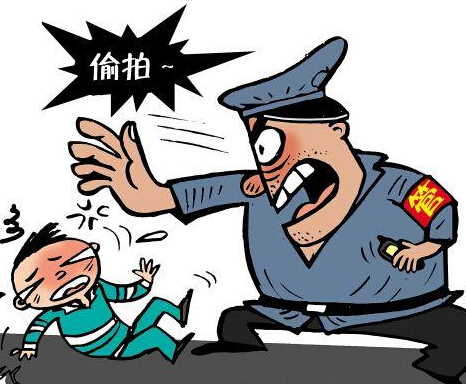 司机疑偷拍女乘客裙底引警示|女士|渣男|警方_新浪女性_新浪网