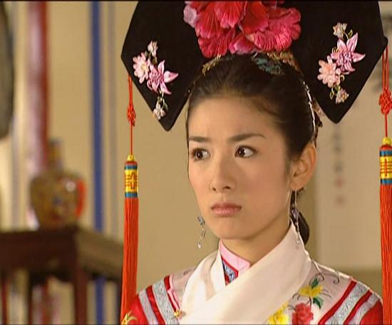 现在的黄奕也是很美的近照然而她却不是一直这么美!