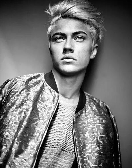 lucky blue smith
