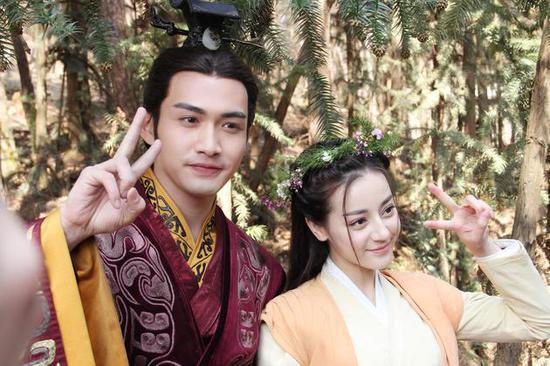 迪丽热巴张彬彬