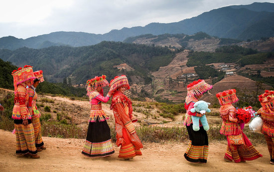 德昌傈僳族独特婚俗神秘刮脸通宵打跳