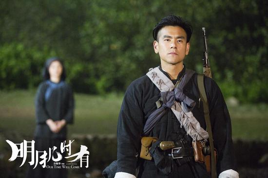 刘黑仔目光坚定