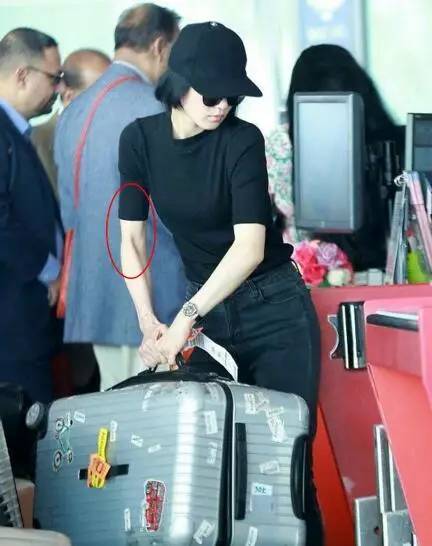 讲真,你的手臂囊肉手感确实不错