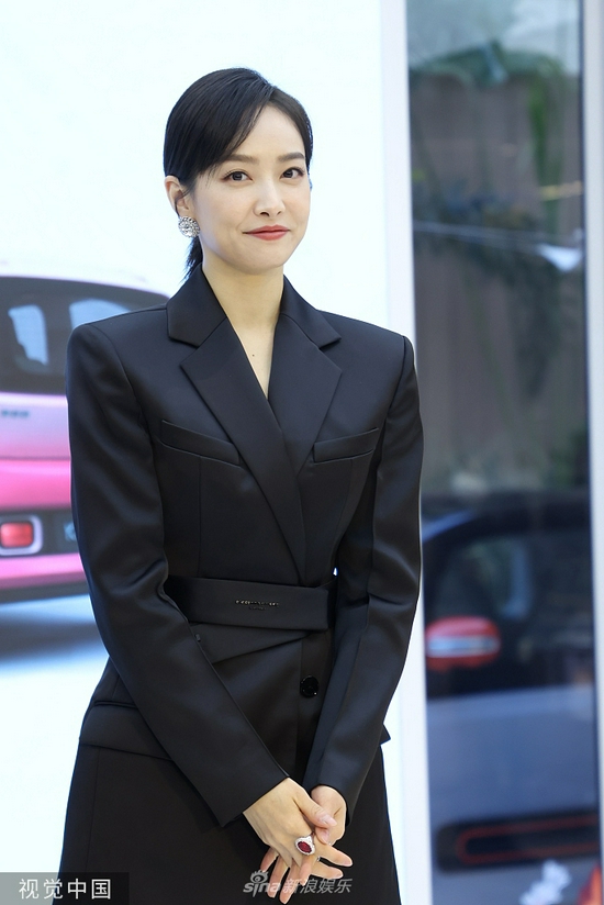 2021年11月24日,上海,宋茜出席品牌活动.