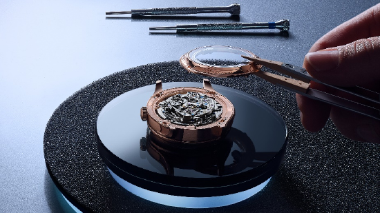 积家Master Hybris Artistica Calibre 94超凡复杂工艺大师系列945型机芯腕表 – 精湛工艺