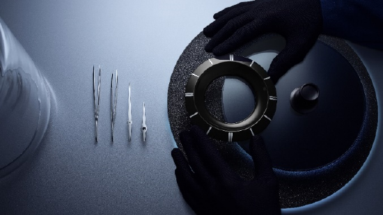 积家Atmos Infinite空气钟 – 精湛工艺