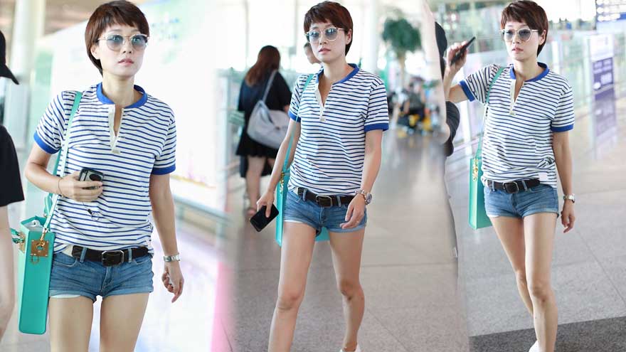 马伊琍清爽出行美腿吸睛 肌肤白嫩气质满分