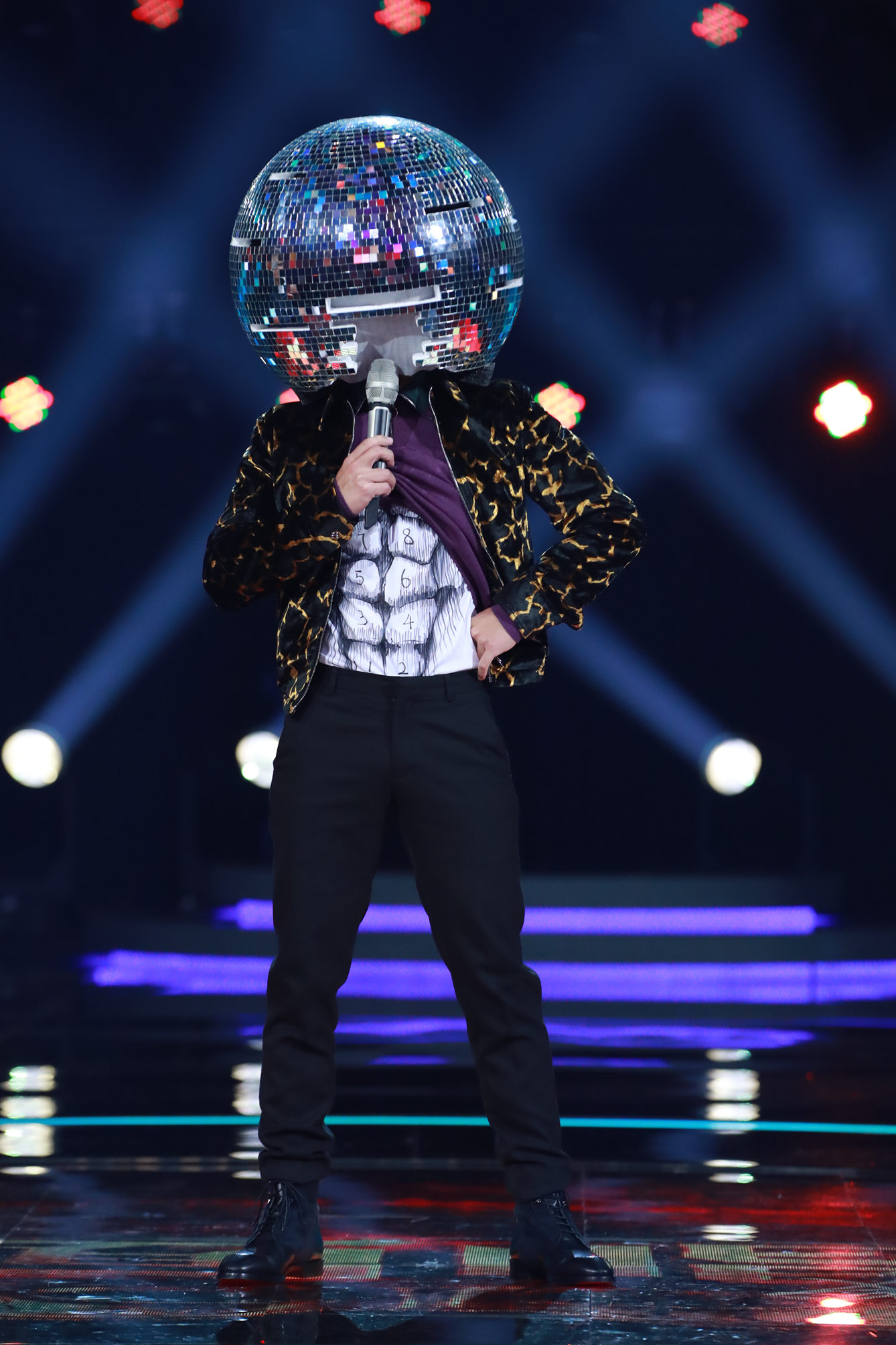 飞行大咖秀腹肌