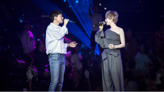 张杰范冰冰对唱，默契十足