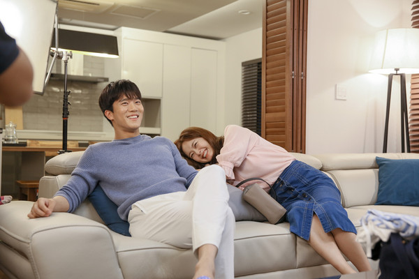 全昭旻河锡辰照感觉拍戏 1 的可能性 狂吻14场 手机新浪网