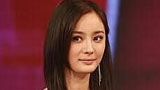 柳岩低胸花裙秀性感