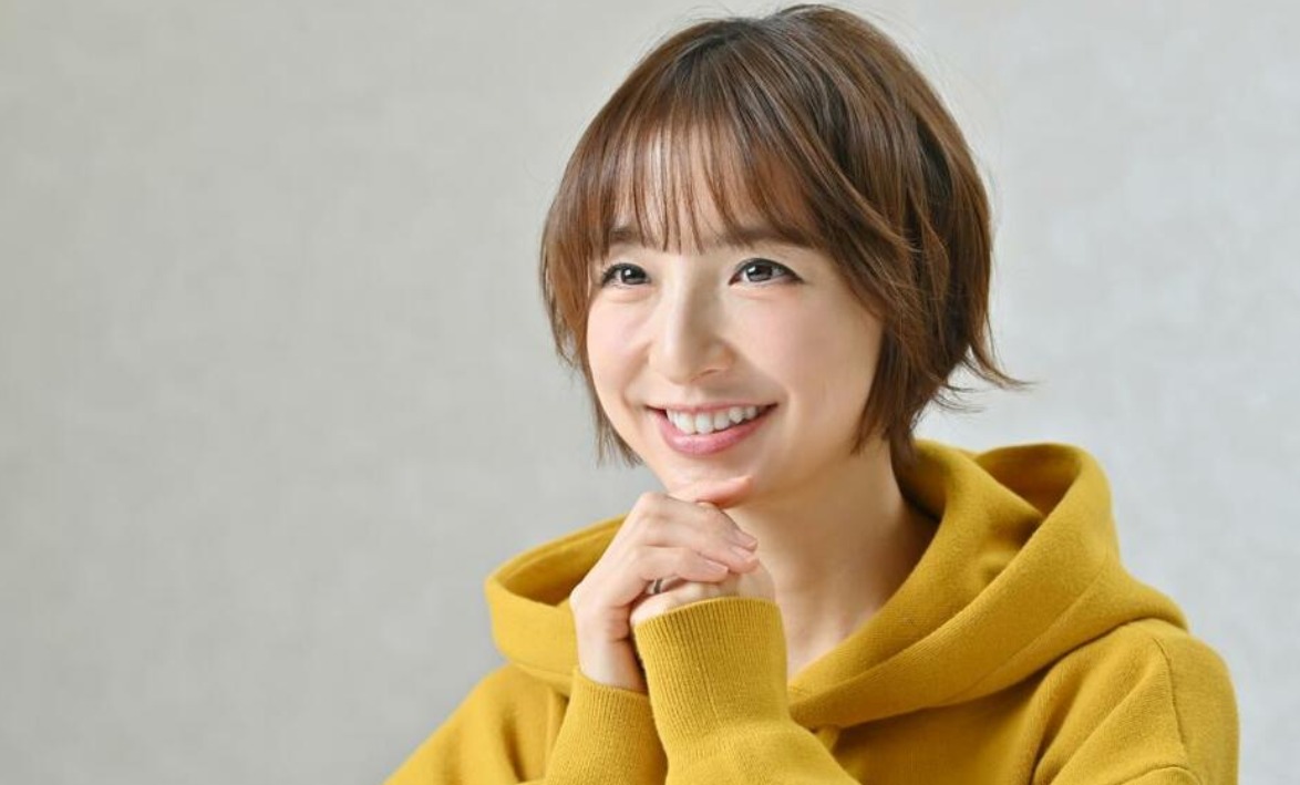 筱田麻里子接受采访谈到生孩子后的心情和变化_手机新浪网