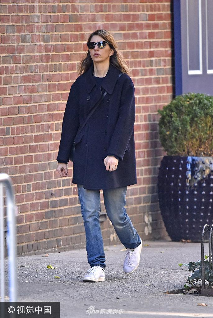 新浪娱乐讯 当地时间2017年10月31日,纽约,索菲亚·科波拉(sofia