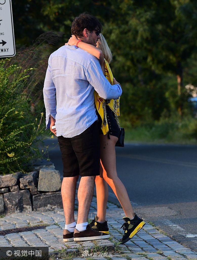 当地时间2017年8月20日,纽约,模特莎拉·斯奈德(sarah snyder)现身