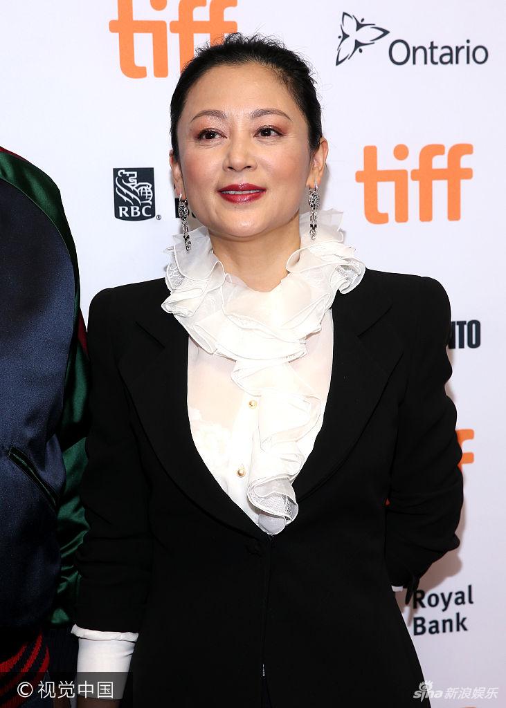 组图:《妖猫传》多伦多首映 陈凯歌穿夹克扮嫩陈红显干练