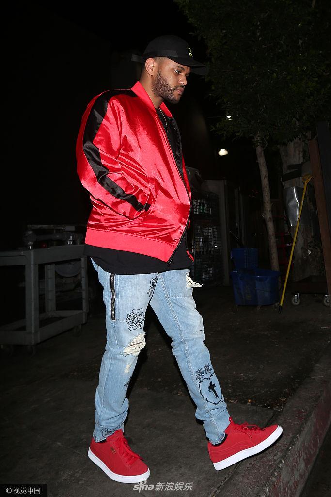 组图:"盆栽哥"与赛琳娜分手低头前行显落寞_高清图集_新浪网