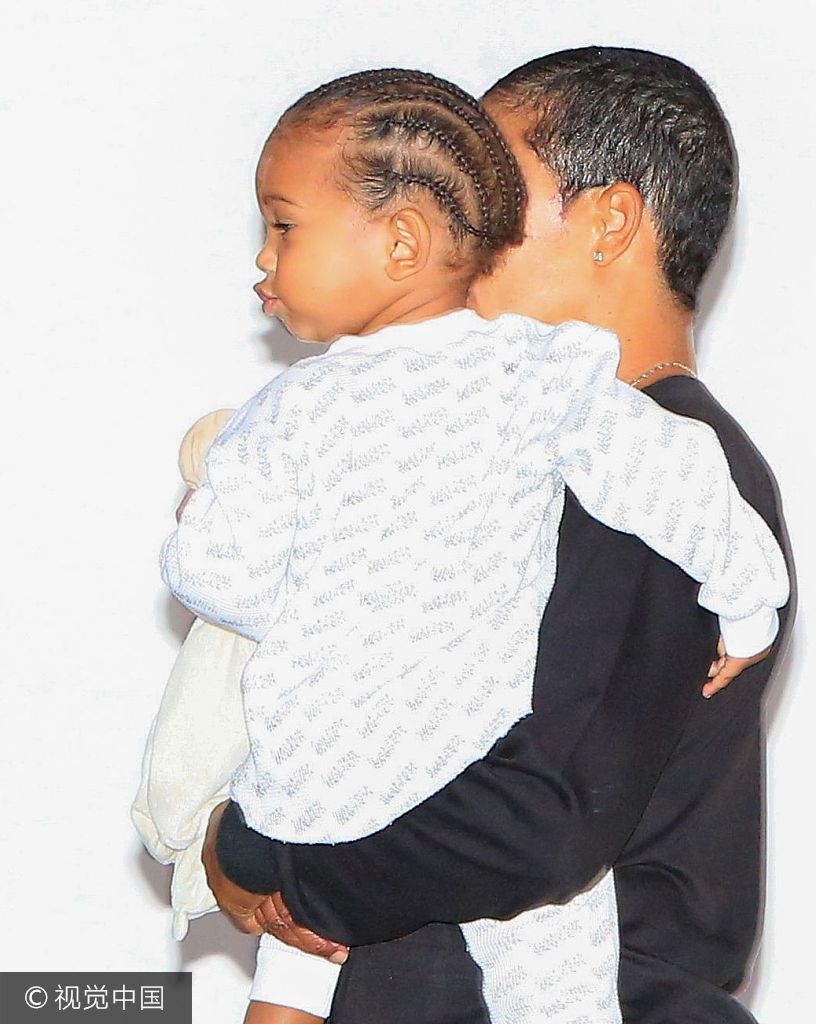 west ),儿子圣西·韦斯特(saint west),克里斯·詹娜(kris jenner )