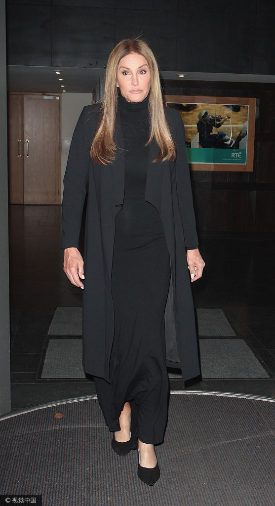当地时间2017年11月11日,都柏林,凯特琳·詹纳(caitlyn jenner)现身